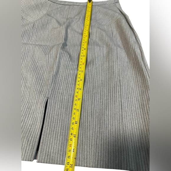 Express Studio Design Pin Striped Fully Lined Skirt Size 8 - Picture 6 of 7